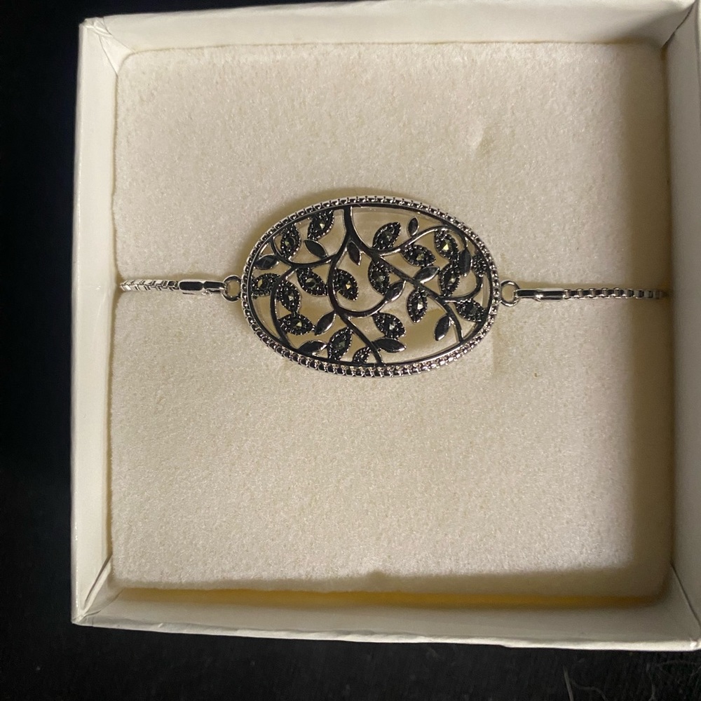 Premier Designs Silver Pull Chain Bracelet in Box Brand New
